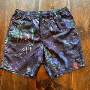 Men’s Van’s board shorts size medium